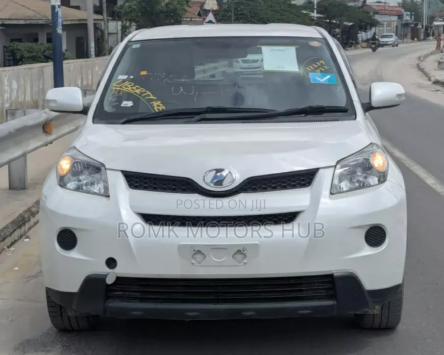 Toyota IST 2018 White