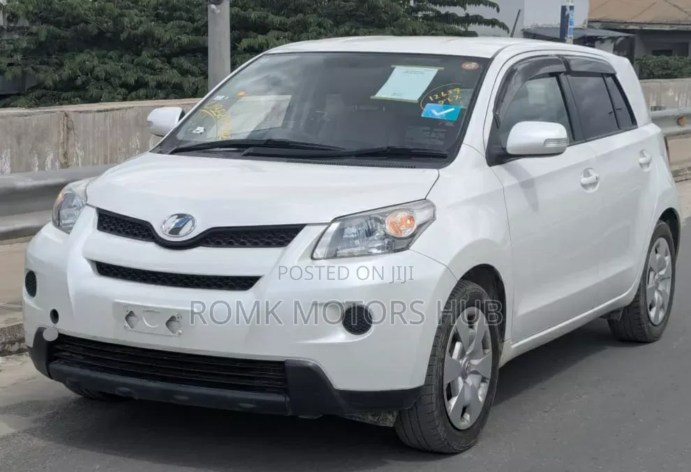 Toyota IST 2018 White