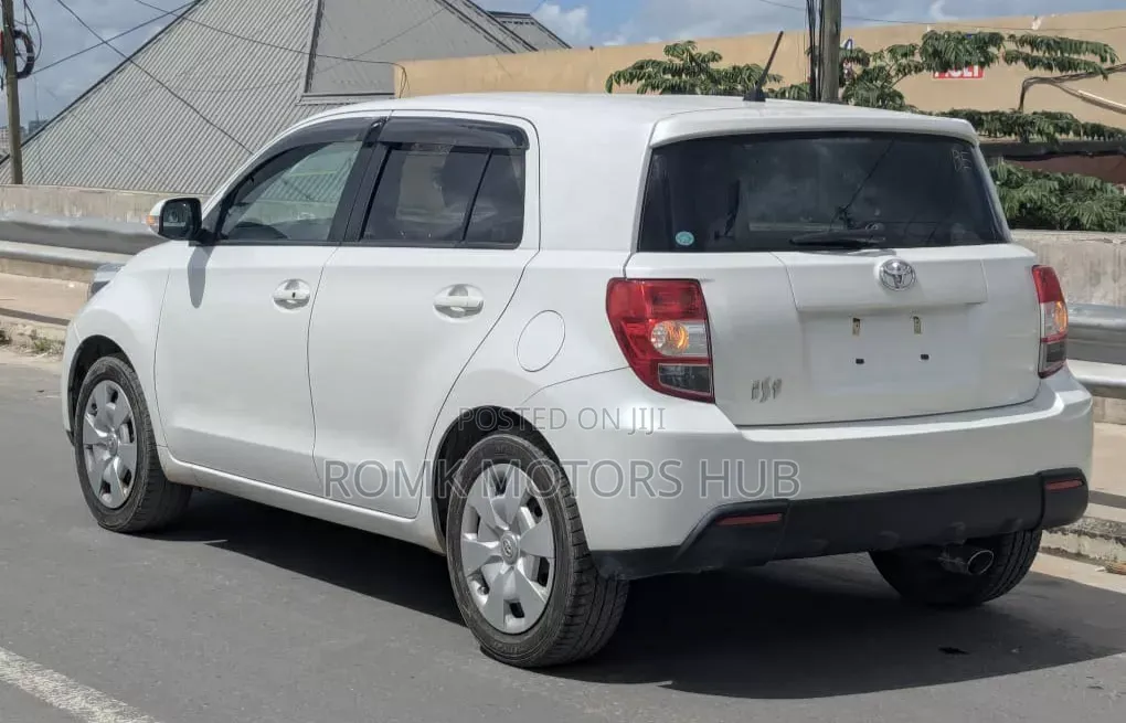 Toyota IST 2018 White