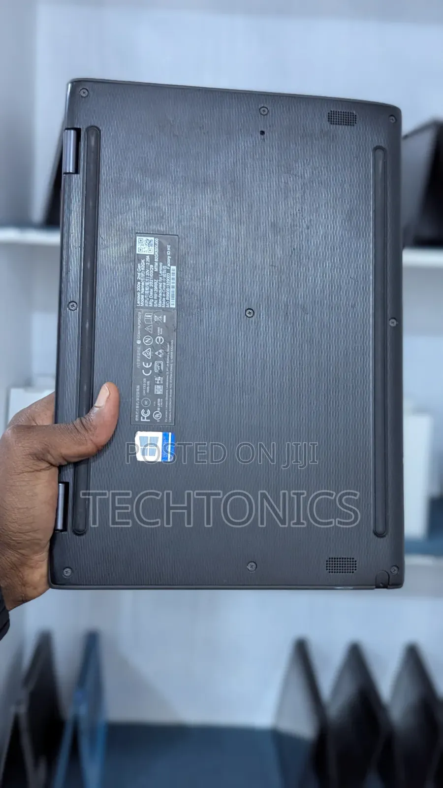 Laptop Lenovo 300e 8GB AMD SSD 128GB