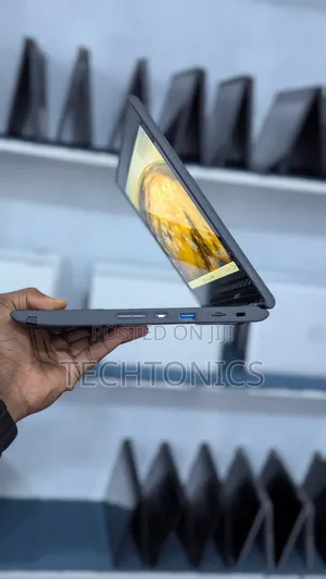Laptop Lenovo 300e 8GB AMD SSD 128GB