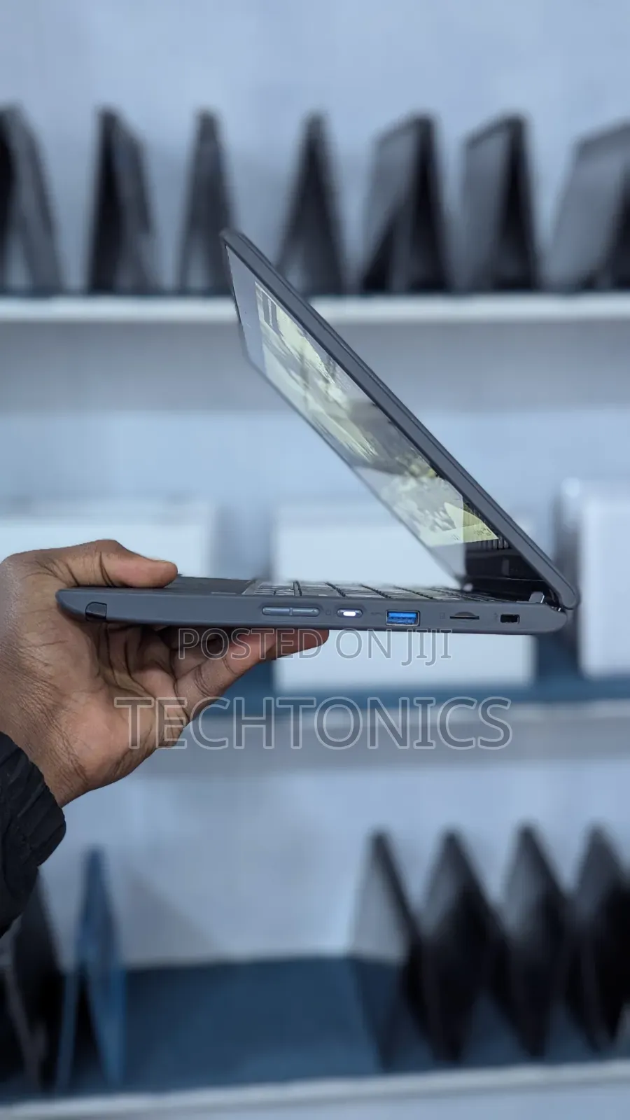 Laptop Lenovo 300e 8GB AMD SSD 128GB