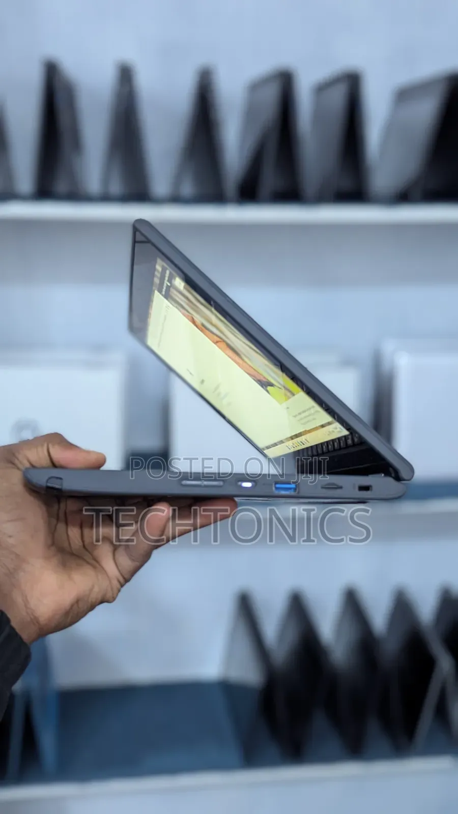 Laptop Lenovo 300e 8GB AMD SSD 128GB