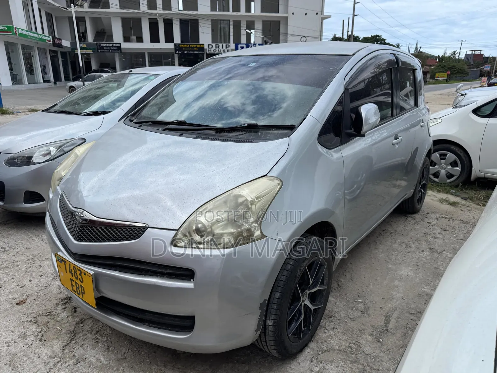 Toyota Ractis 2010 Silver