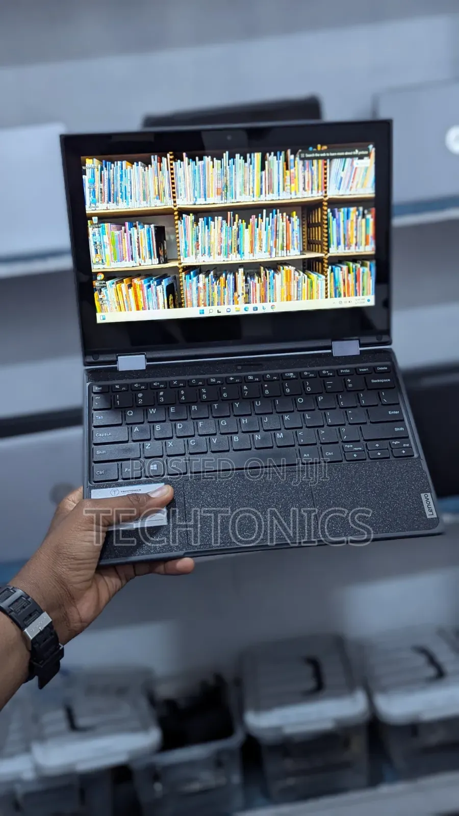 Laptop Lenovo 300e 8GB AMD SSD 128GB