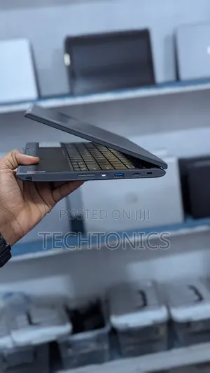 Laptop Lenovo 300e 8GB AMD SSD 128GB