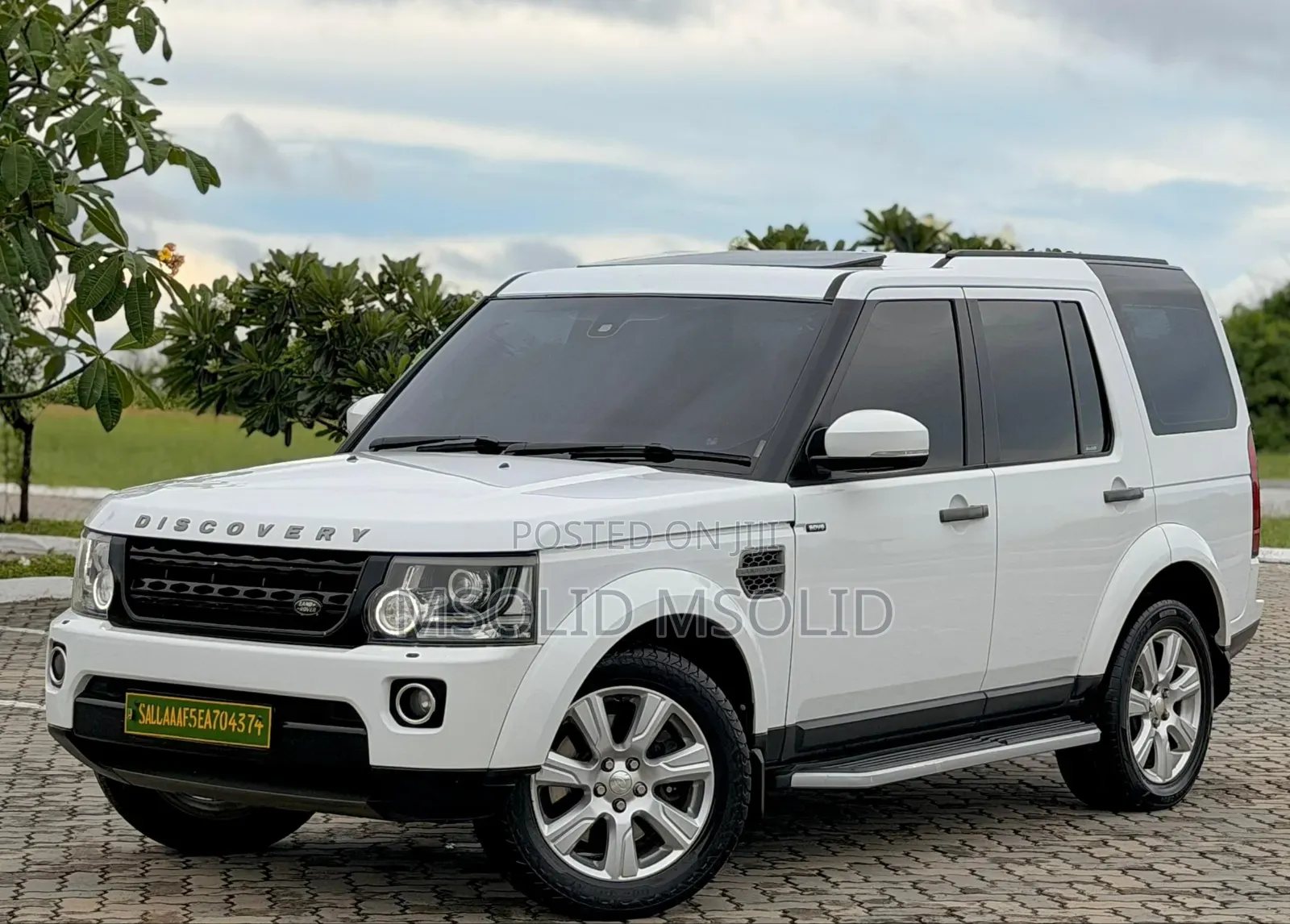 Land Rover Lr4 2015 White