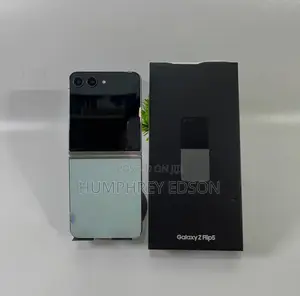 New Samsung Galaxy Z Flip5 256 GB Green