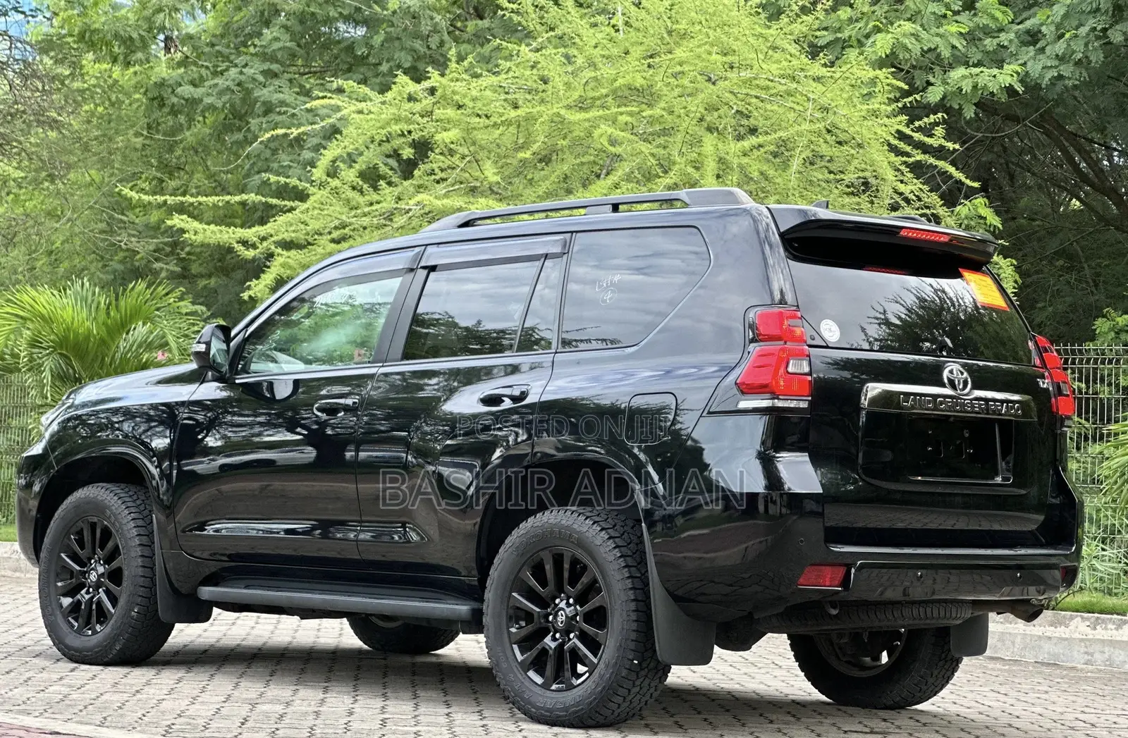 Toyota Land Cruiser Prado 2.8 2022 Matt Black