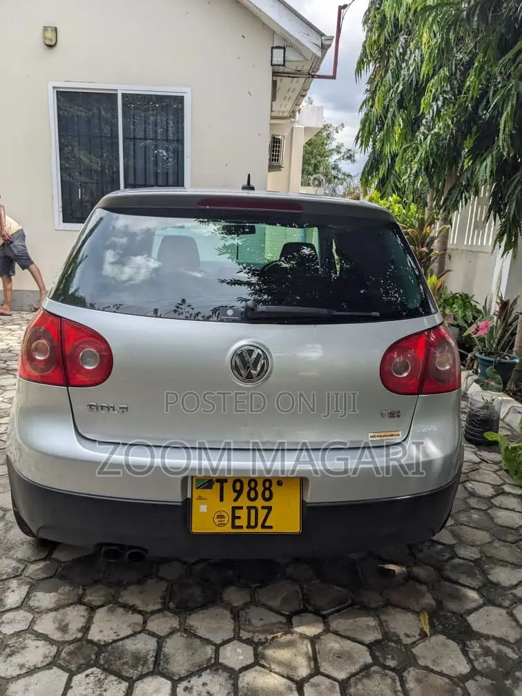 Volkswagen Golf 2016 Silver