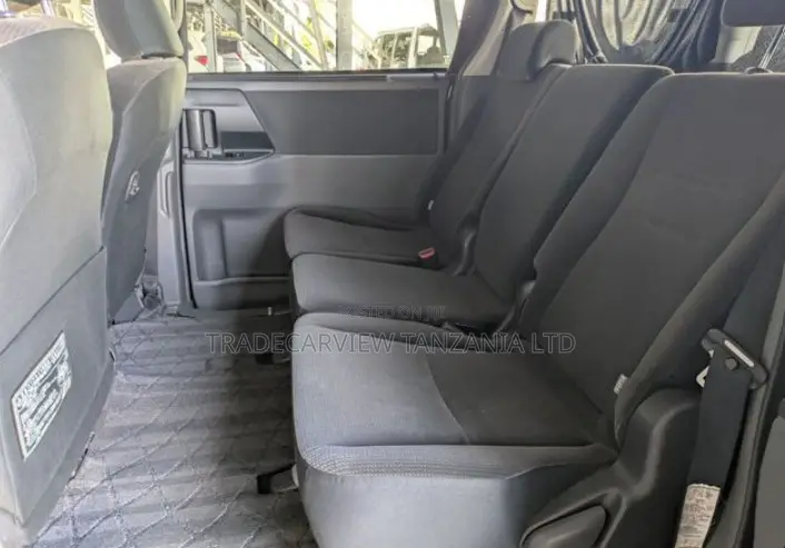 Toyota Noah 2007 Blue