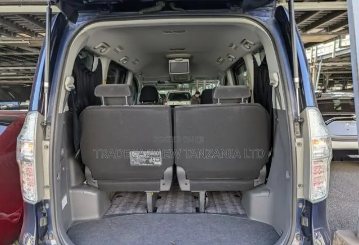 Toyota Noah 2007 Blue