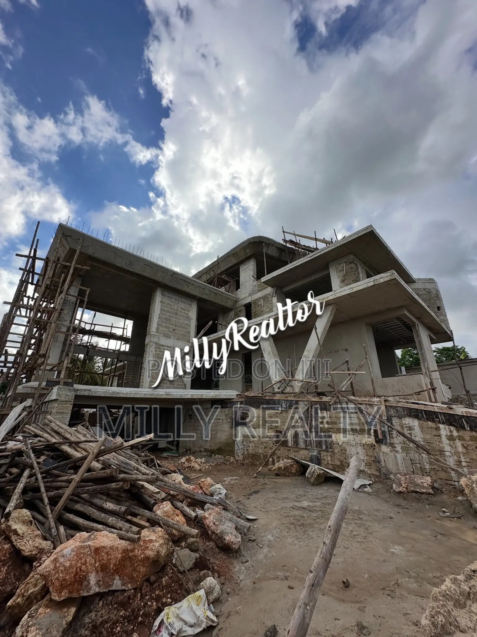 Furnished 5bdrm House in Goba Magorofani for sale