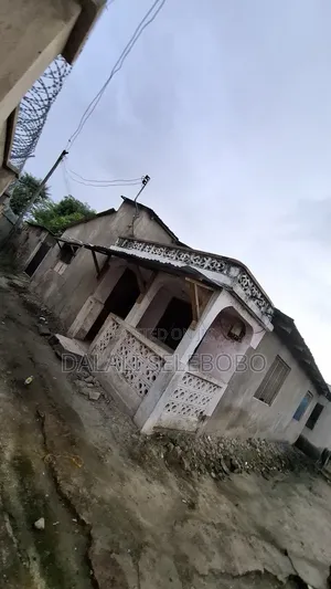 Plot or House Old at Sinza E