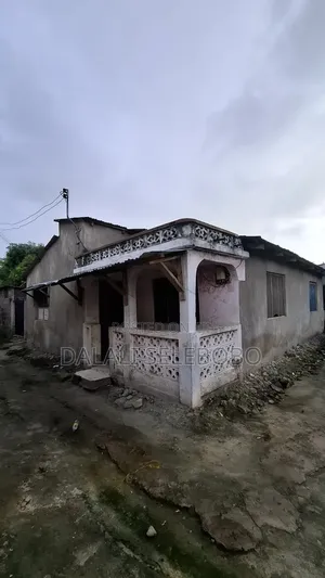 Plot or House Old at Sinza E