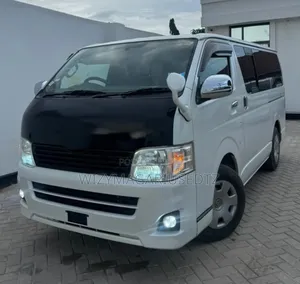 Toyota HiAce 2010 White