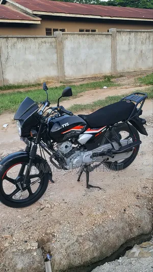 New TVS HLX 125 2025 Black
