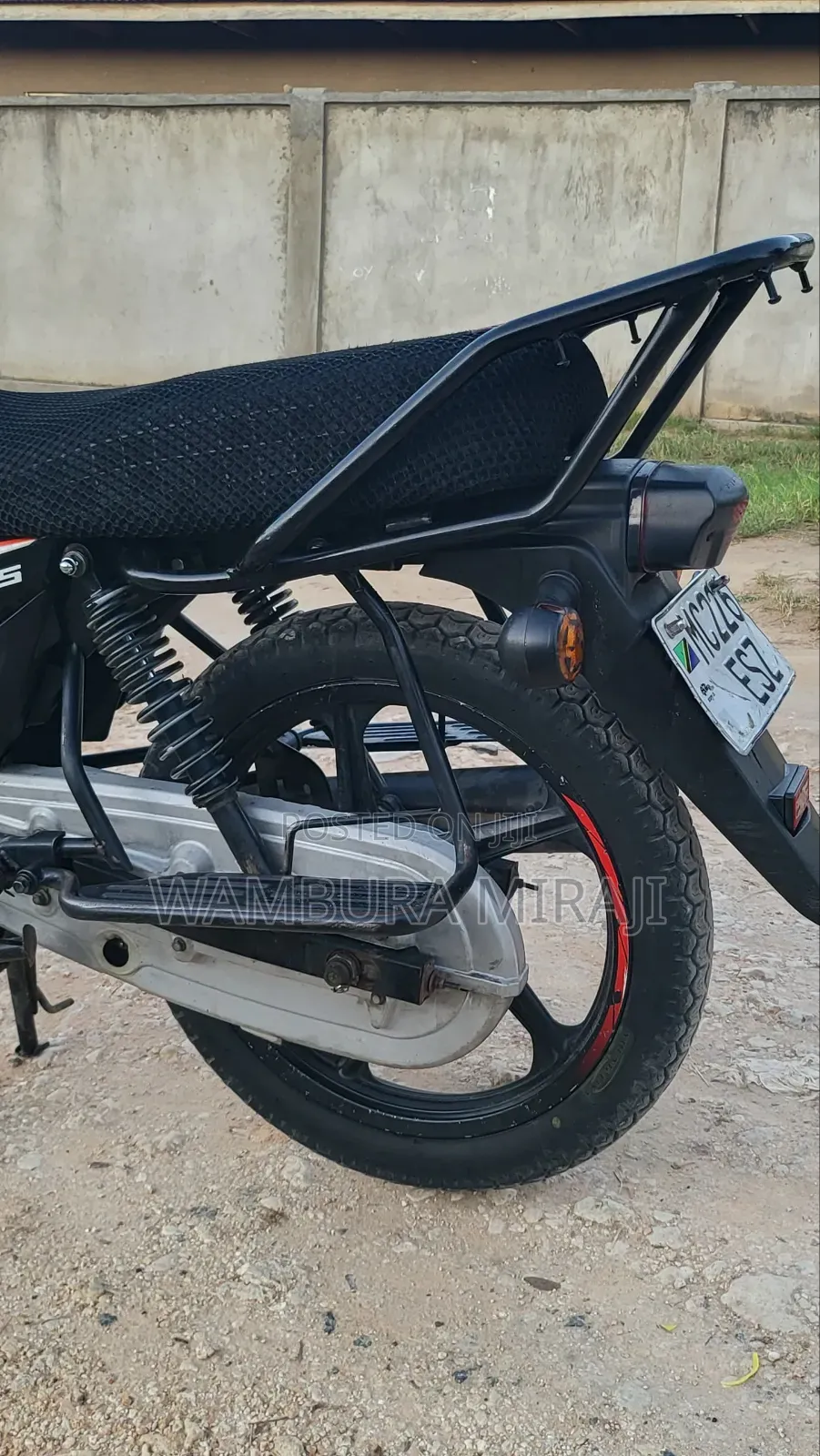 New TVS HLX 125 2025 Black