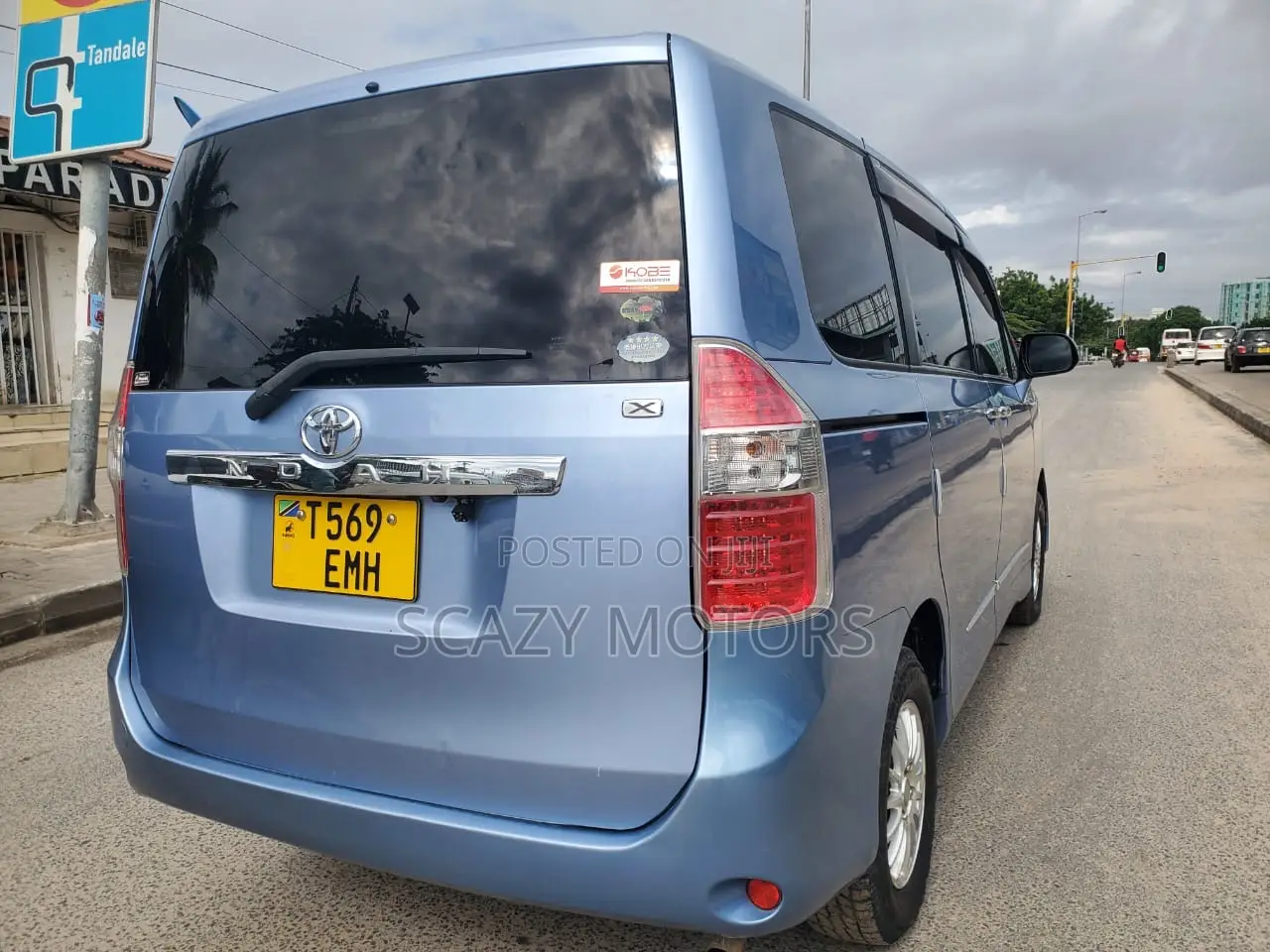 Toyota Noah 2007 Blue