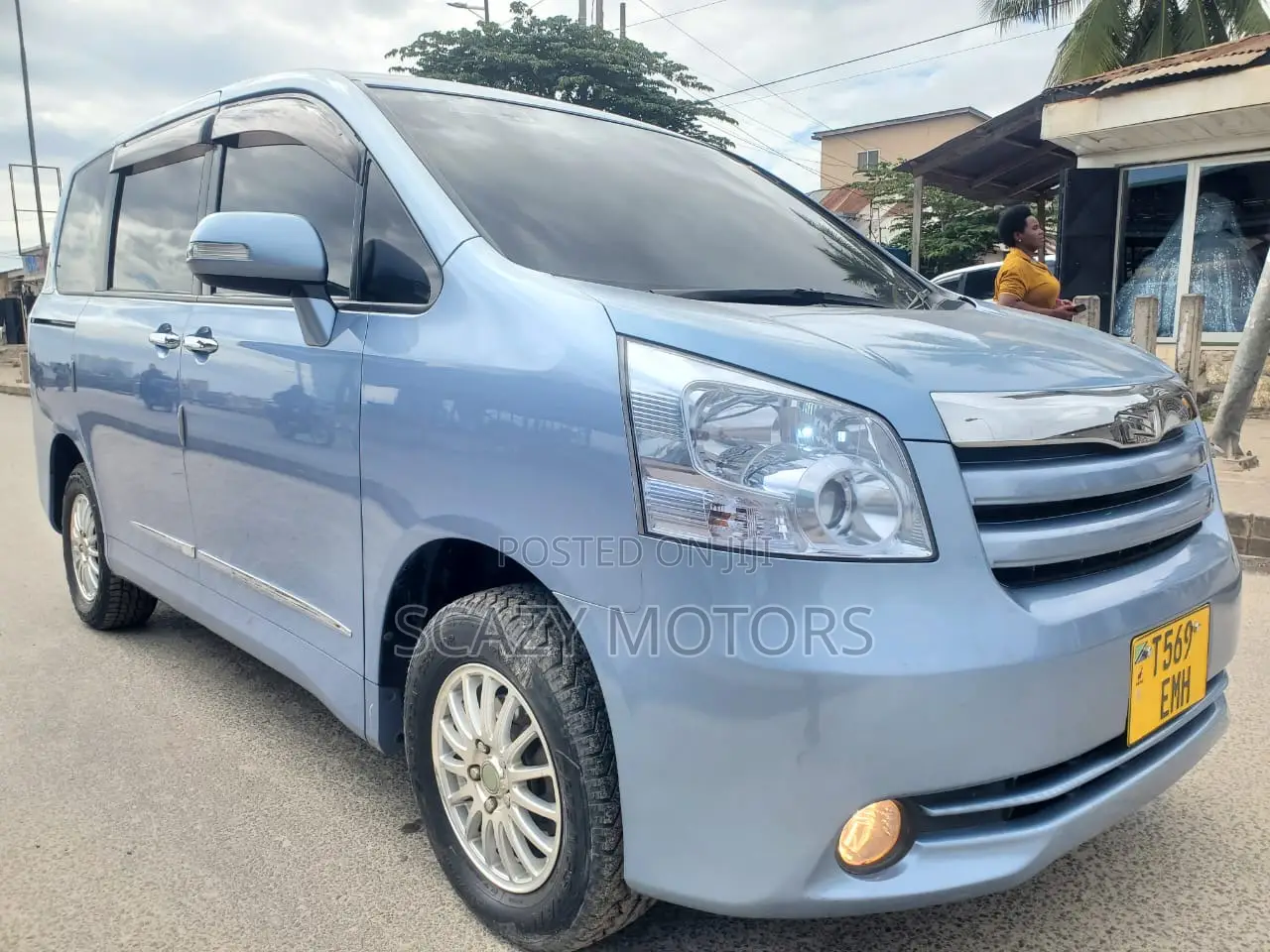 Toyota Noah 2007 Blue