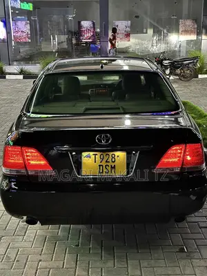 Toyota Crown 2004 Black