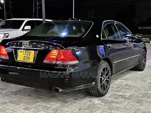 Toyota Crown 2004 Black