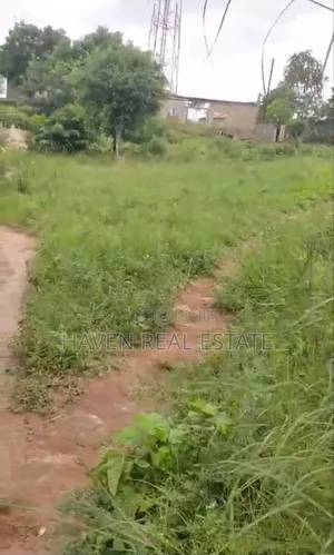 Kiwanja Kinauzwa Kimara Temboni