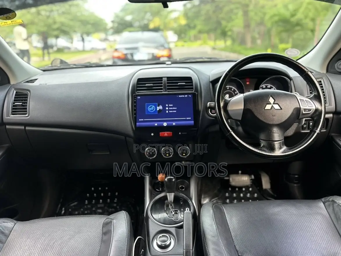 Mitsubishi RVR 2.0 2012 Black