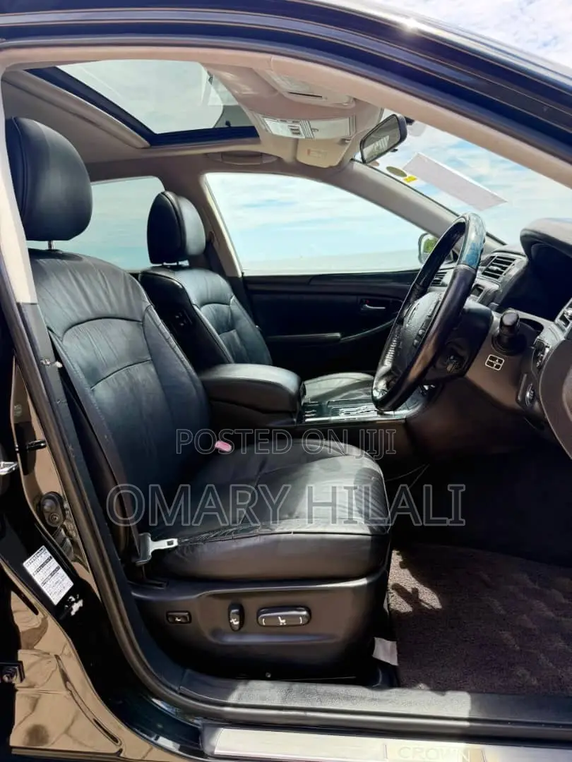 Toyota Crown 2004 Black