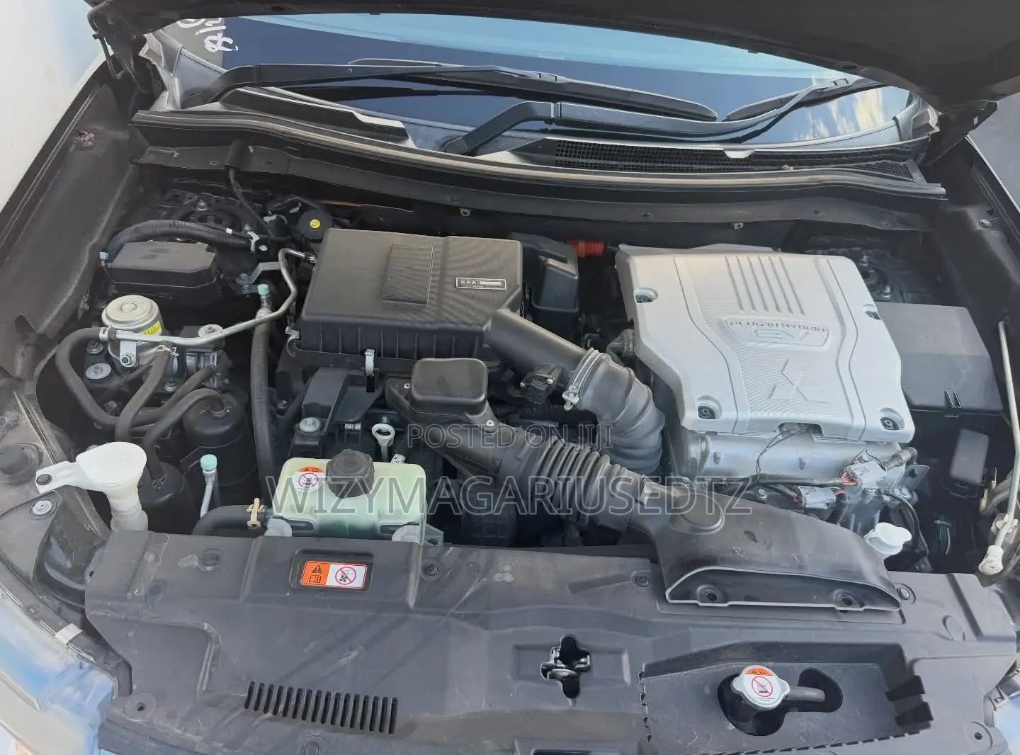 Mitsubishi Outlander 2.0 PHEV AWD 2015 Burgundy