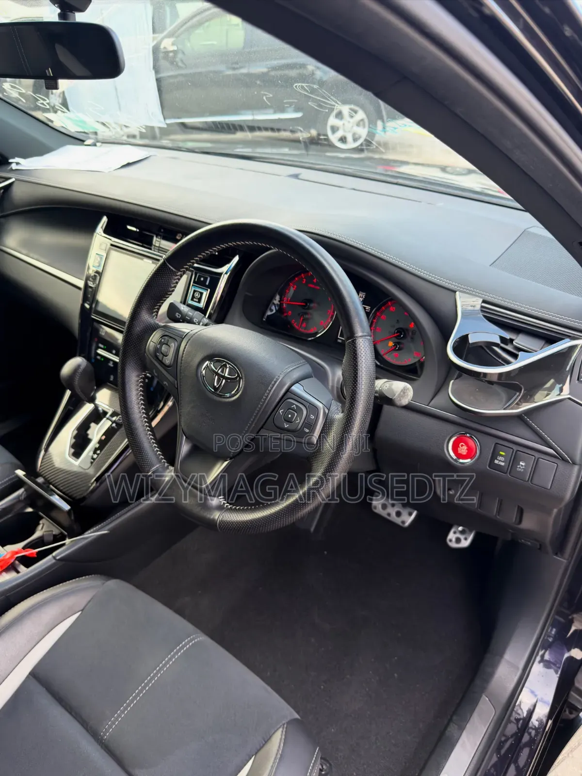 Toyota Harrier 2.0 2016 Ivory