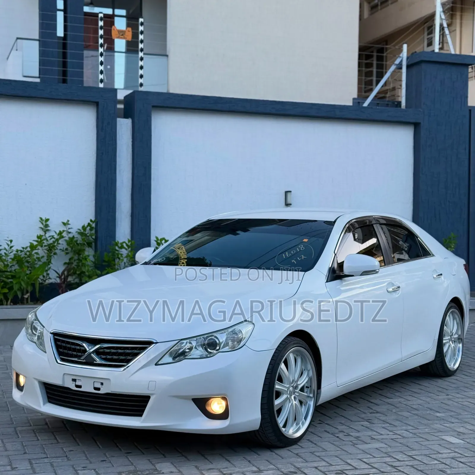 Toyota Mark X 2010 Off white