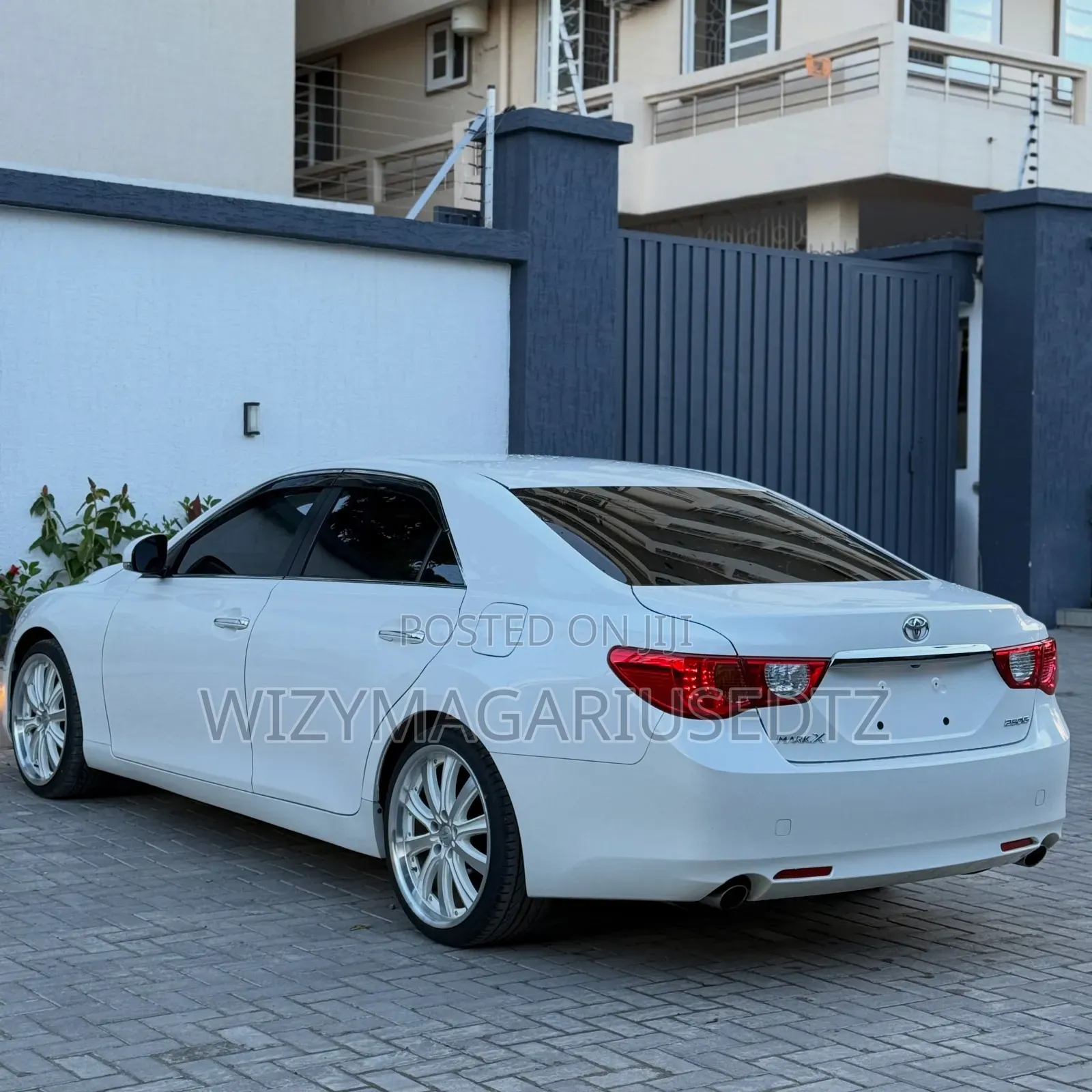 Toyota Mark X 2010 Off white