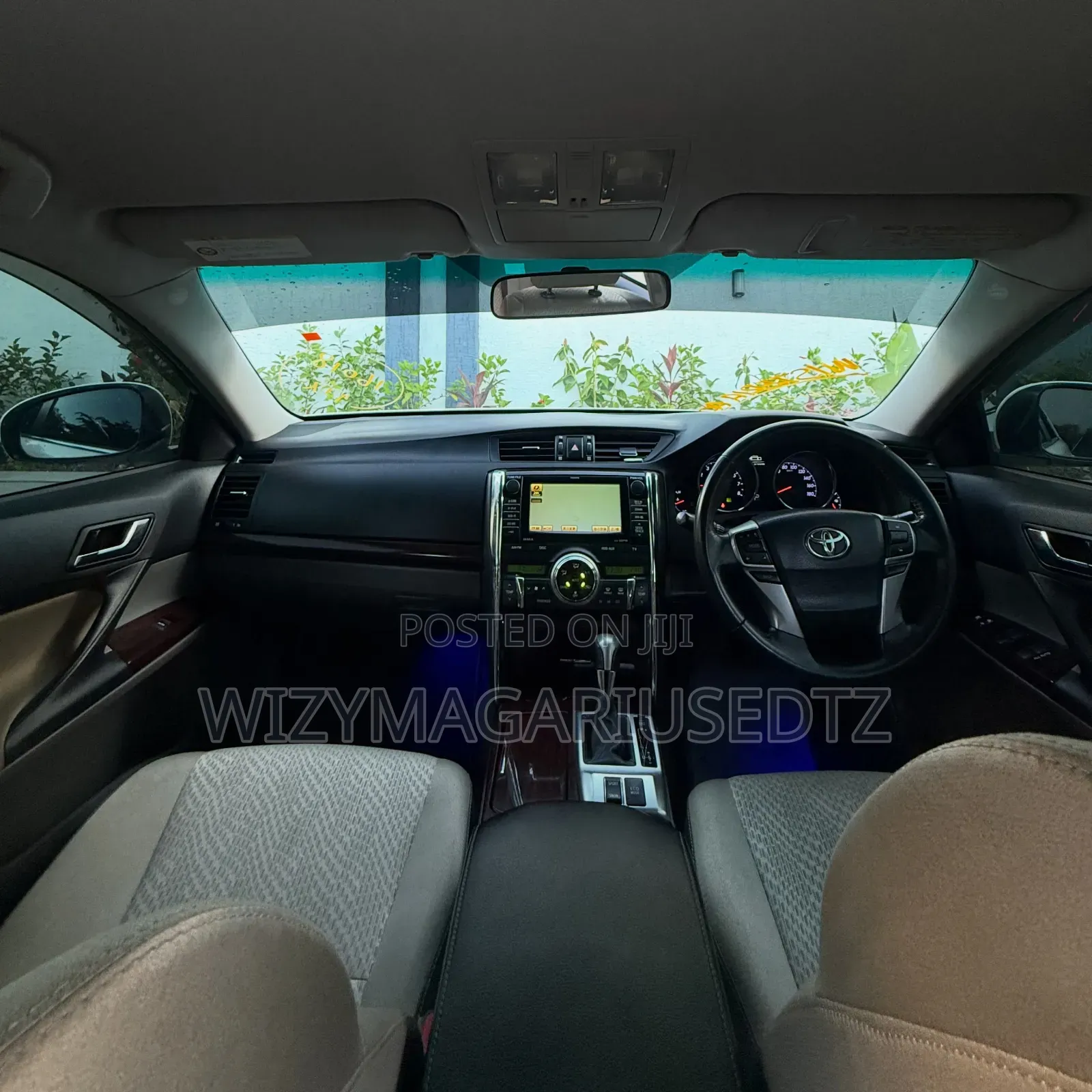 Toyota Mark X 2010 Off white