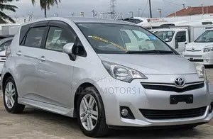 Toyota Ractis 2012 Silver