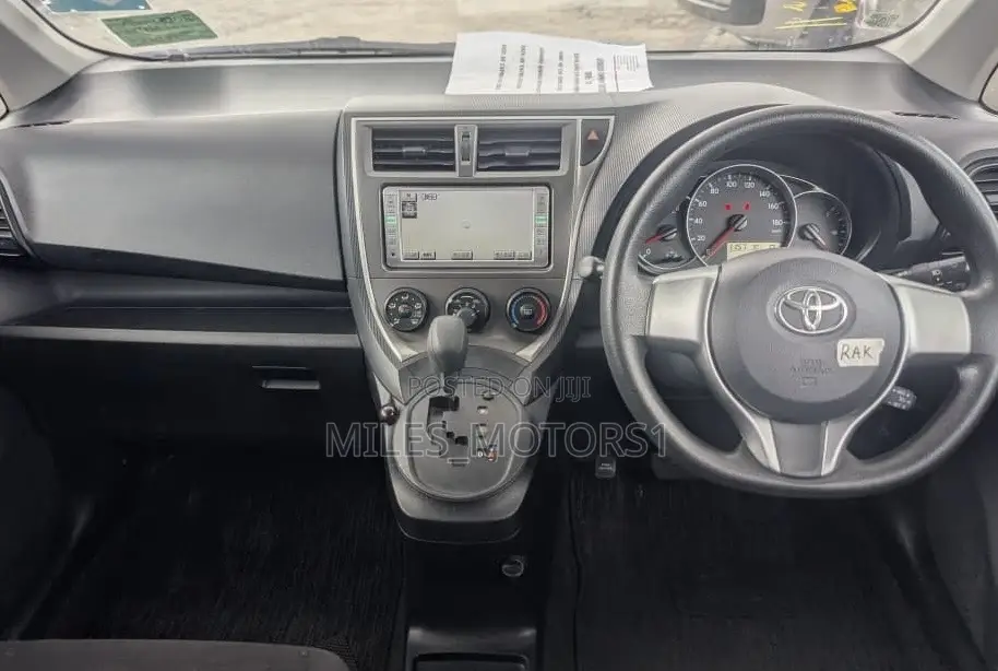 Toyota Ractis 2012 Brown