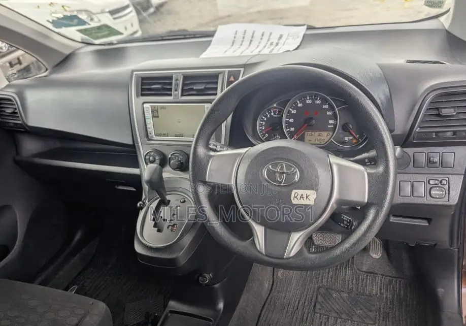 Toyota Ractis 2012 Brown