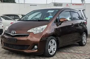 Toyota Ractis 2012 Brown