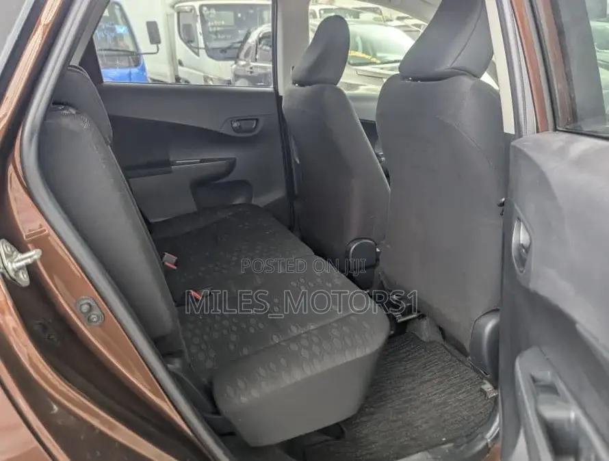 Toyota Ractis 2012 Brown