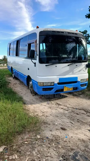 Nissan Civilian 2003 White