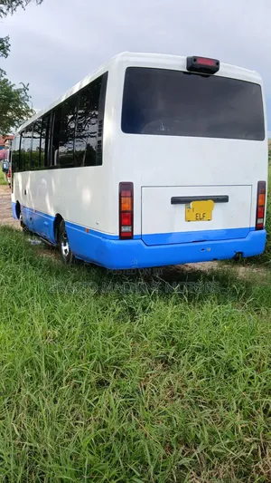 Nissan Civilian 2003 White