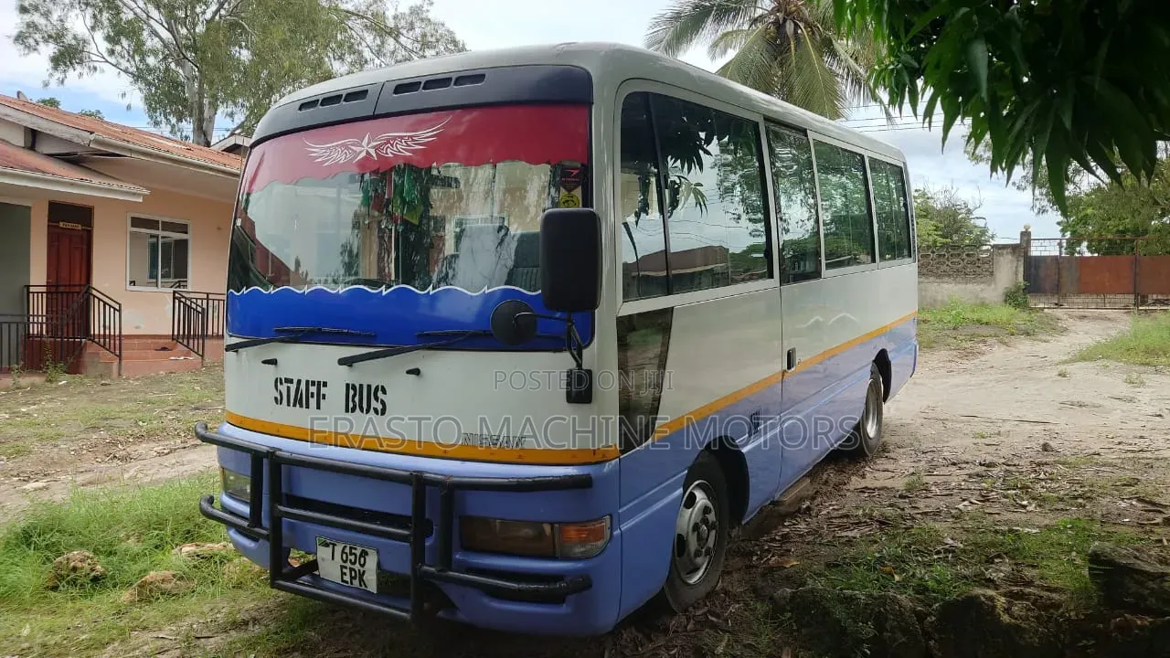 Nissan Civilian 2003 White