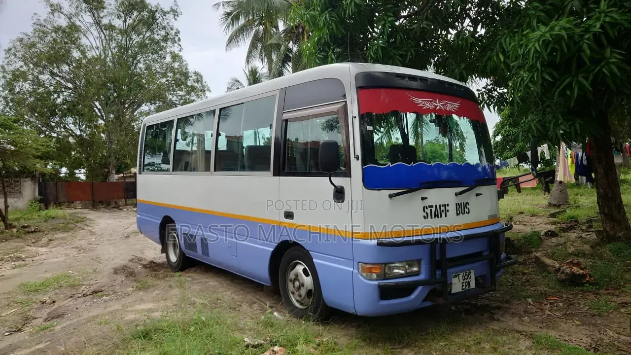 Nissan Civilian 2003 White