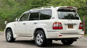 Toyota Land Cruiser 1999 White