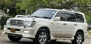 Toyota Land Cruiser 1999 White