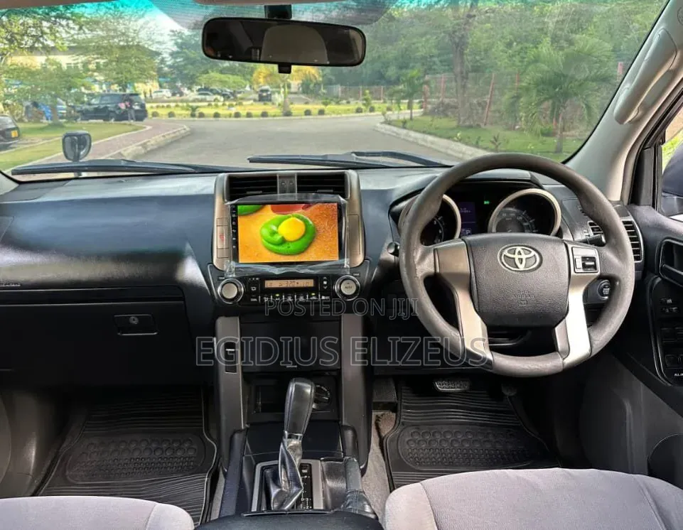Toyota Land Cruiser Prado 2011 Black