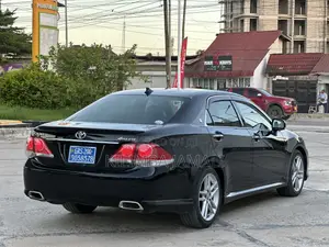 Toyota Crown 2011 Black