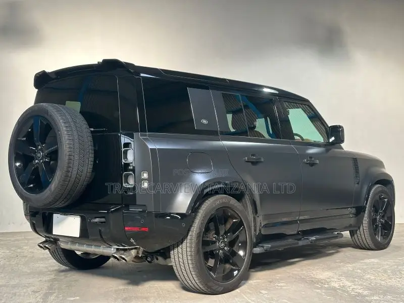 Land Rover Defender Carpathian Edition 2023 Gray