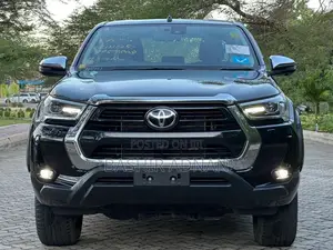 Toyota Hilux 2024 Black