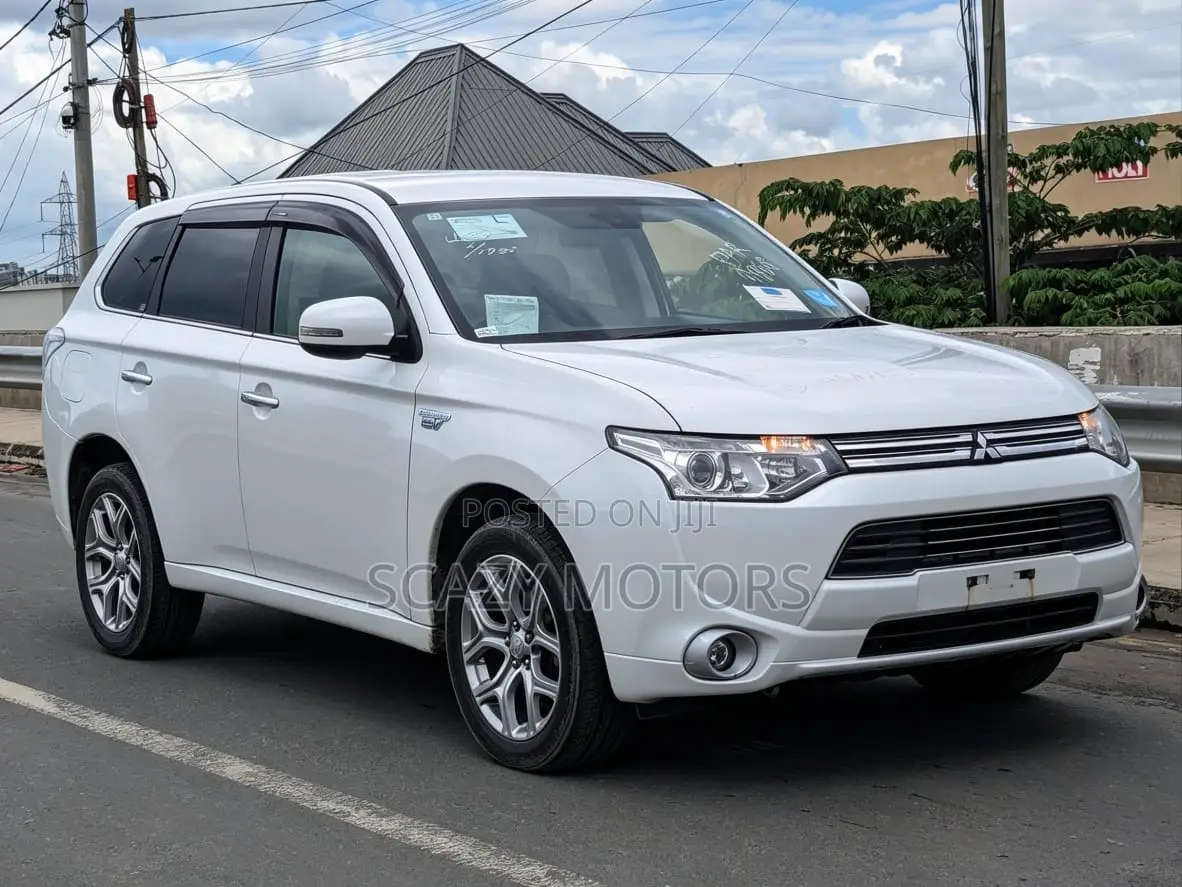 Mitsubishi Outlander 2014 White